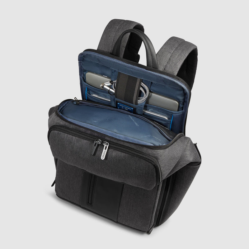 Travel laptop backpack 15,6" in recycled textile