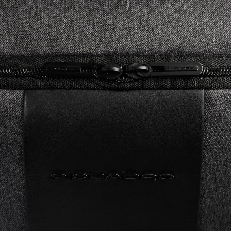 Travel laptop backpack 15,6" in recycled textile