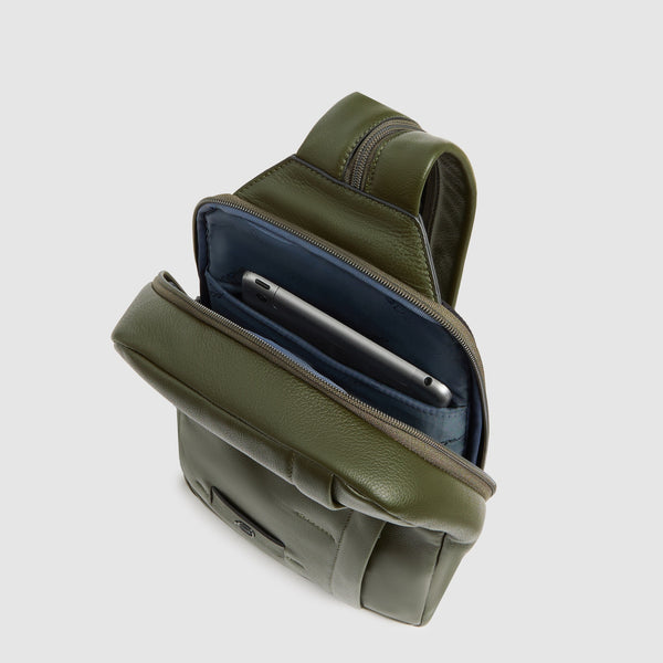Sling bag im iPad®-Format - 4