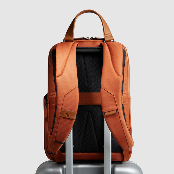 Travel laptop backpack 15,6" in recycled fabric