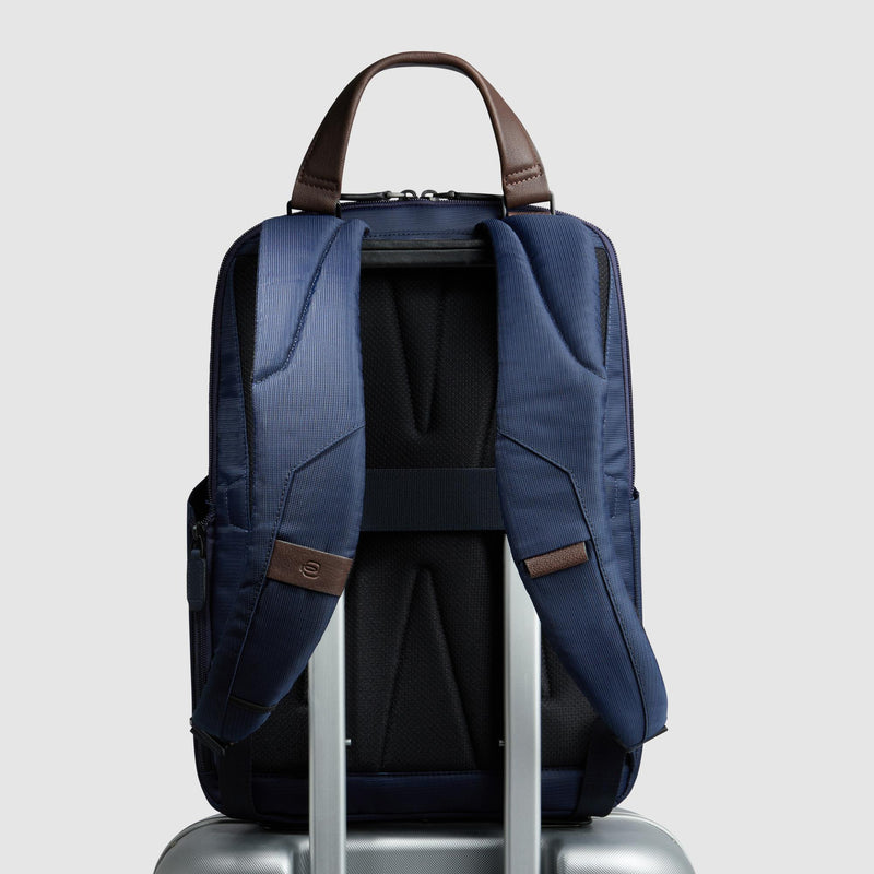 Travel laptop backpack 15,6" in recycled fabric