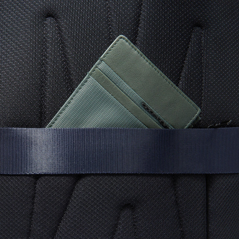 Travel laptop backpack 15,6" in recycled fabric