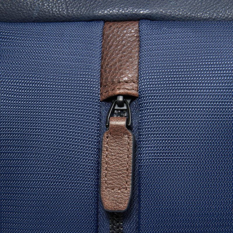 Travel laptop backpack 15,6" in recycled fabric