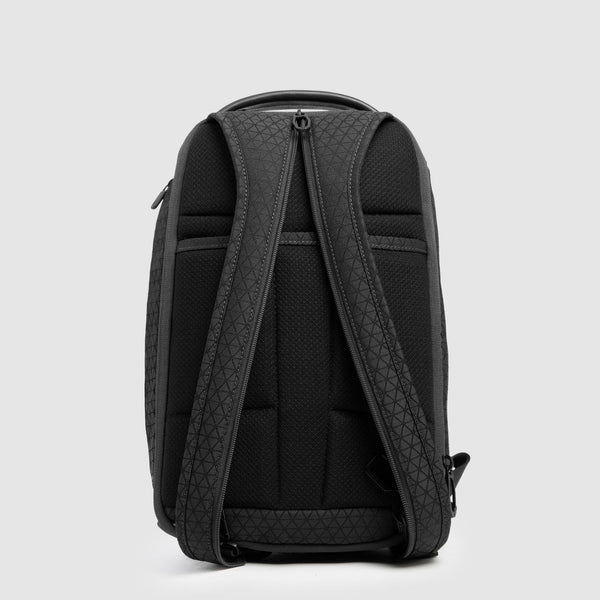 Sling bag aus recycled Stoff mit Rucksack-Option - 4