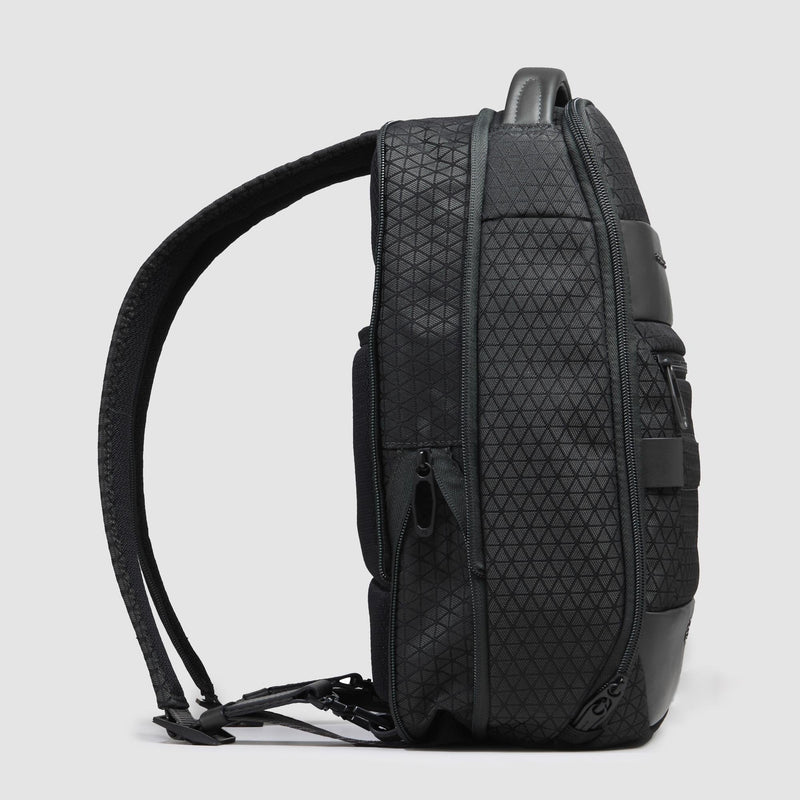 Sling bag aus recycled Stoff mit Rucksack-Option