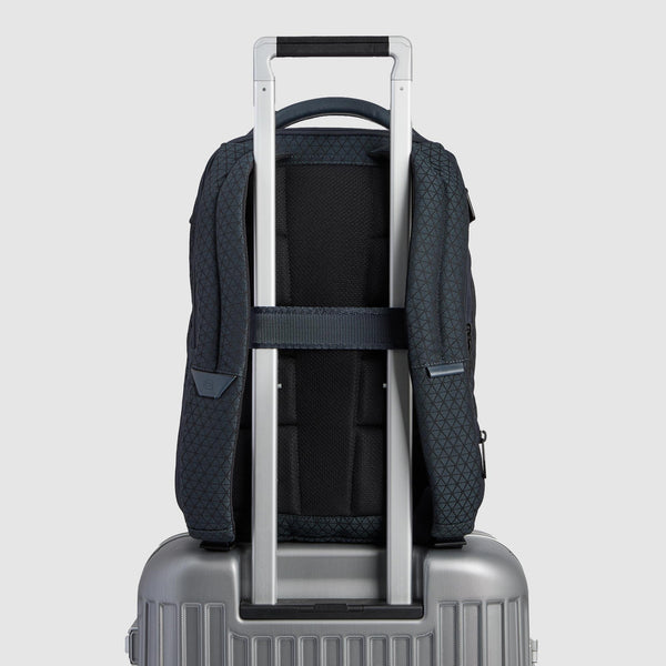 Modular, travel laptop backpack in recycled fabric