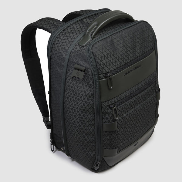 Modular, travel laptop backpack in recycled fabric