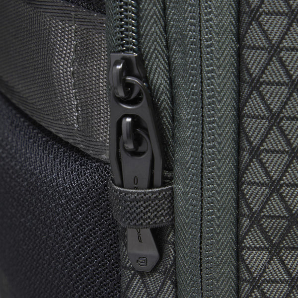 Modular, travel laptop backpack in recycled fabric