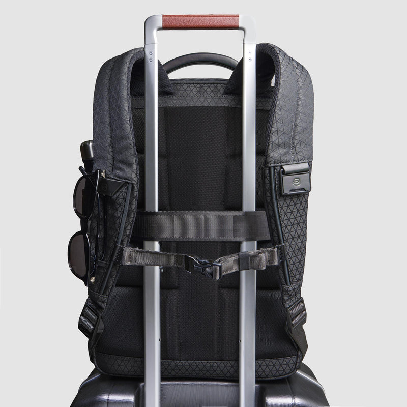 Modular, 2-in-1 travel laptop backpack 15,6"