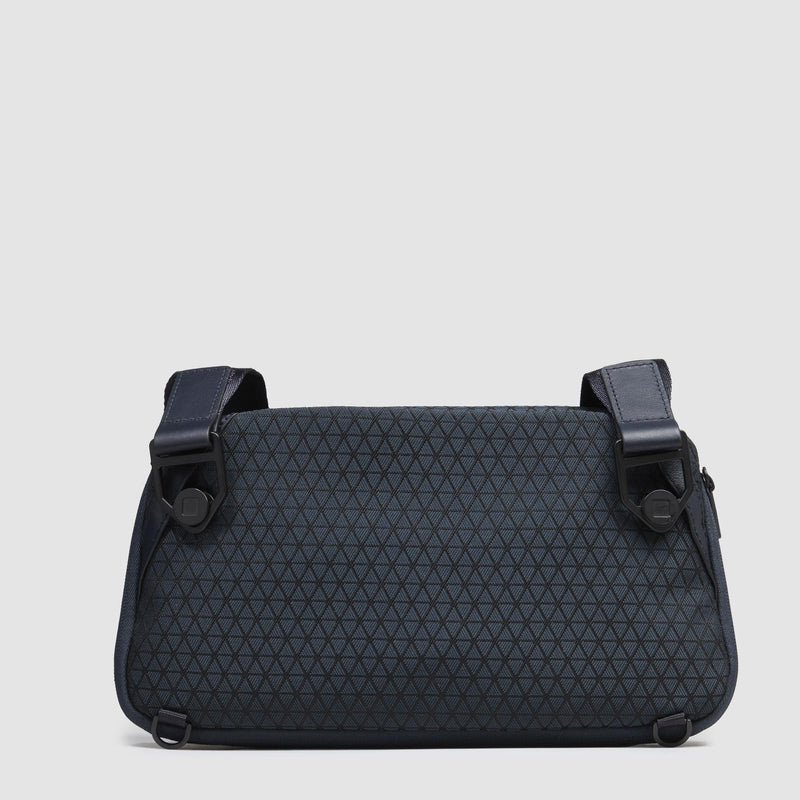 Expandable bum bag in recycled fabric