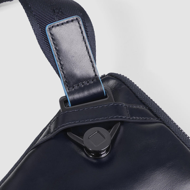 Expandable, flat waist bag