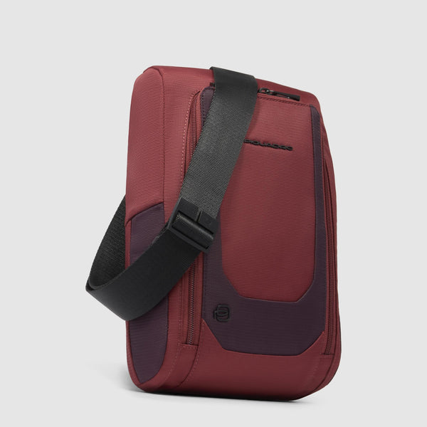 Sling bag in recycled fabric