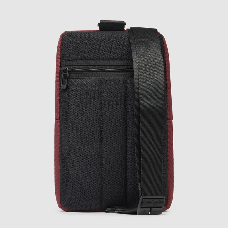 Sling bag in recycled fabric
