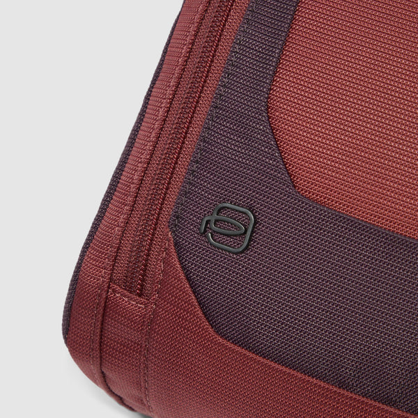 Sling bag in recycled fabric