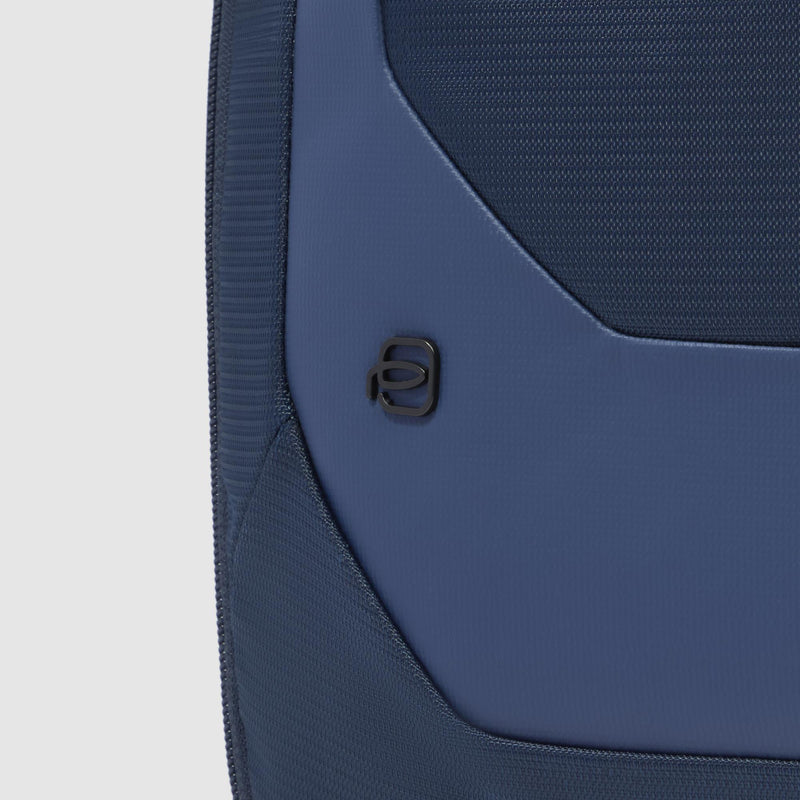 Travel laptop backpack 15,6" in recycled fabric