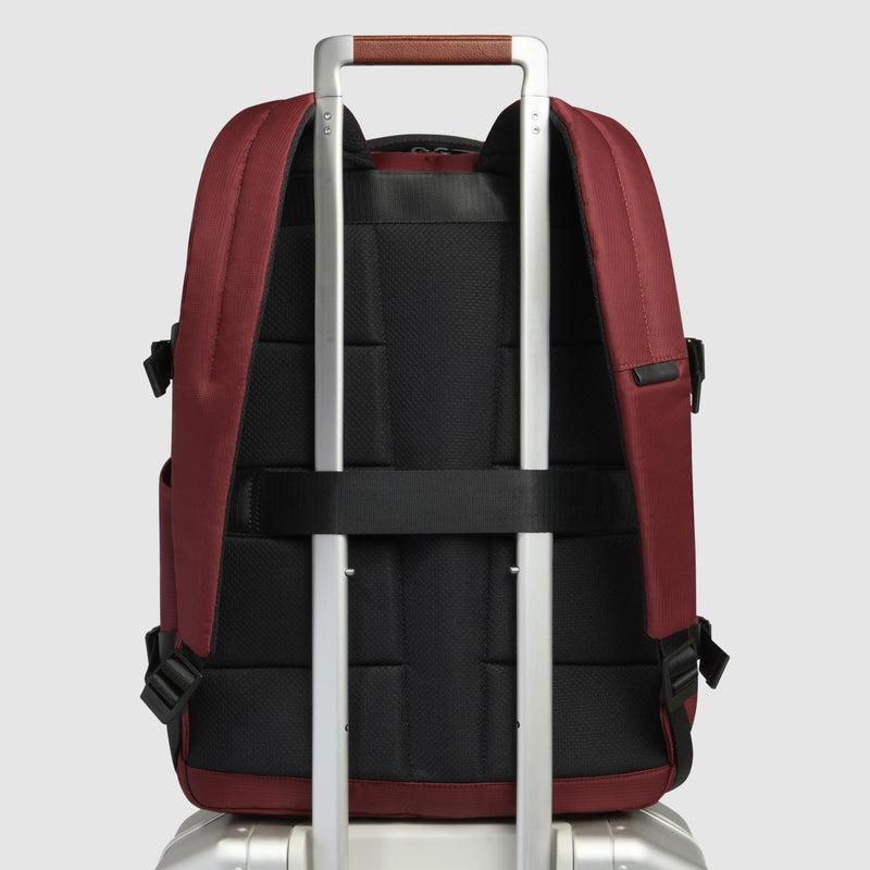 Travel laptop backpack 15,6" in recycled fabric