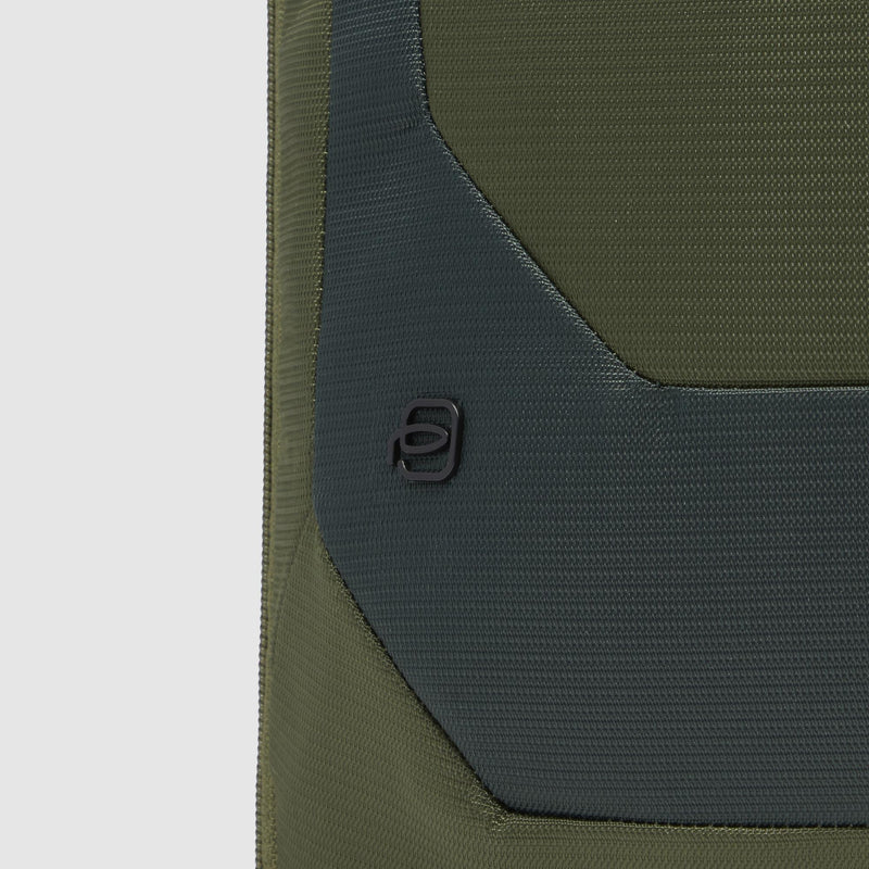 Travel laptop backpack 15,6" in recycled fabric