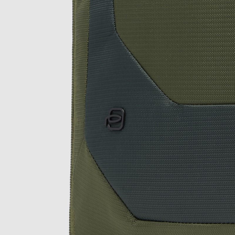 Travel laptop backpack 15,6" in recycled fabric