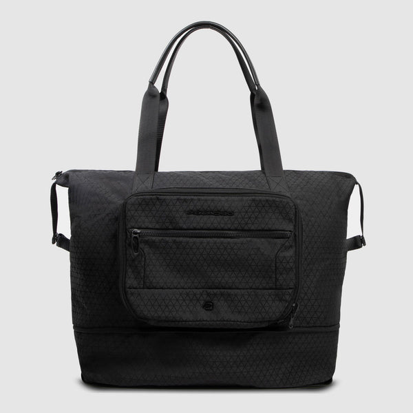 Foldable travel bag in recycled fabric