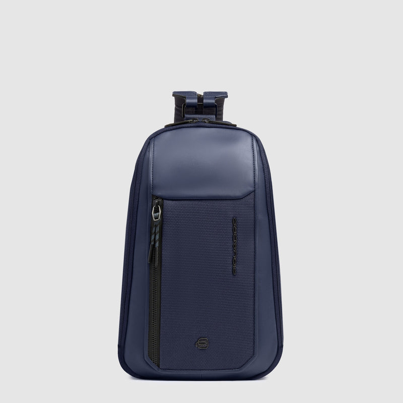 Zaino monospalla uomo in tessuto riciclato