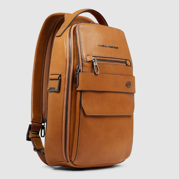 Sac de poitrine convertible en sac à dos - 2