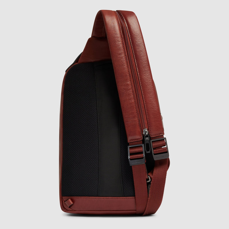 Sac de poitrine convertible en sac à dos