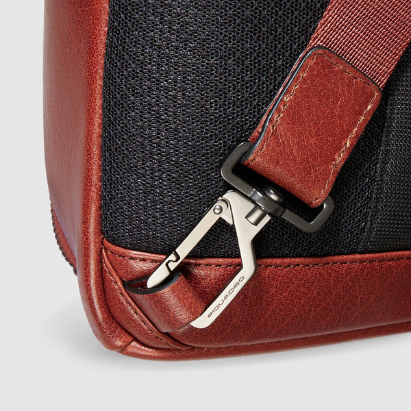 Sac de poitrine convertible en sac à dos - 7