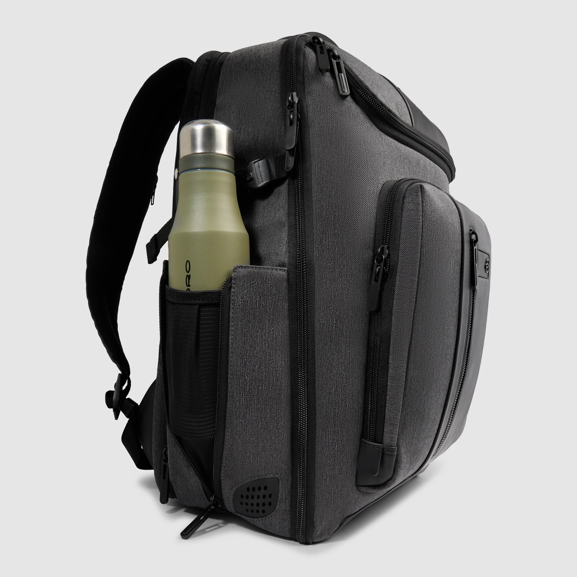 Expandable, travel laptop backpack 15,6" - grey/black Expandable, travel laptop backpack 15,6" - grey/black
