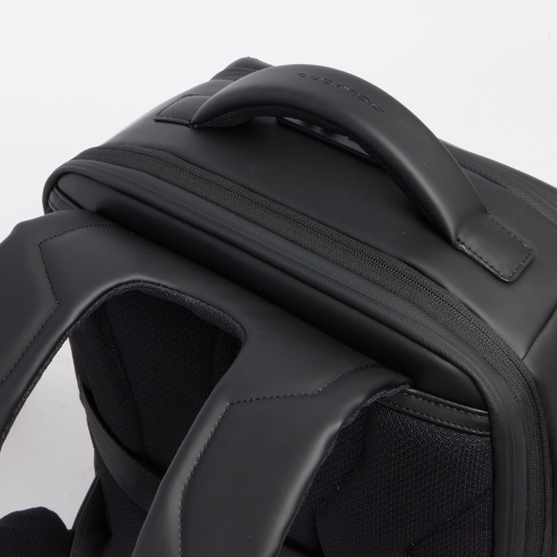 Piquadro x Ducati" travel back