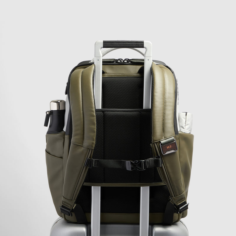 Travel laptop backpack 15,6"