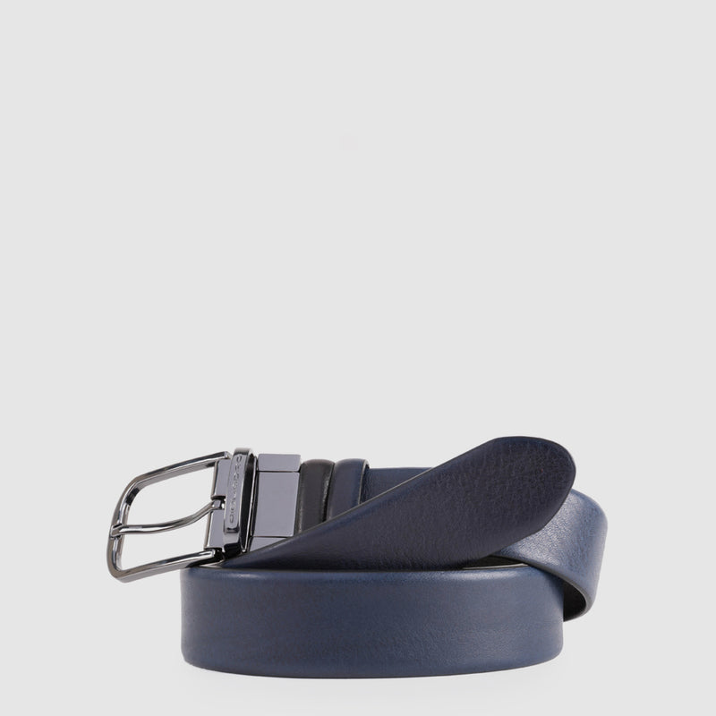 Men’s leather belt with prong buckle