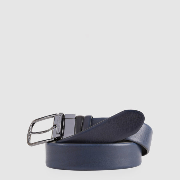 Men’s leather belt with prong buckle