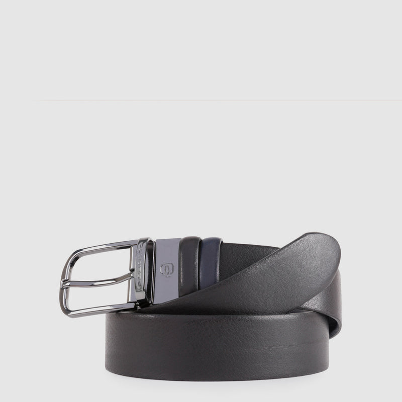 Men’s leather belt with prong buckle