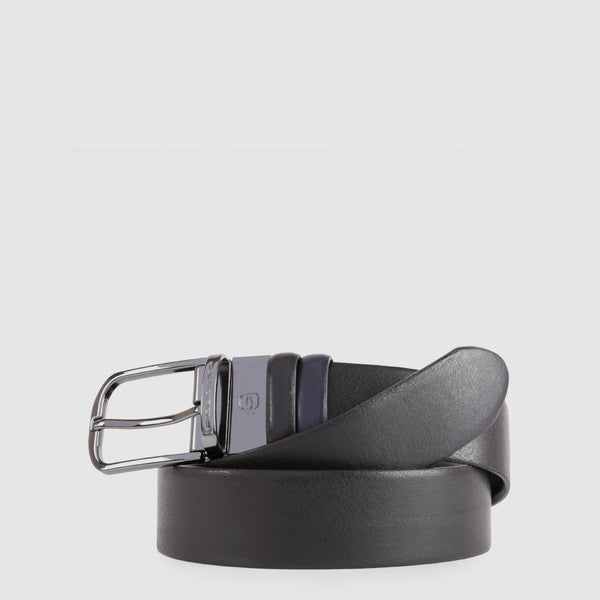 Men’s leather belt with prong buckle