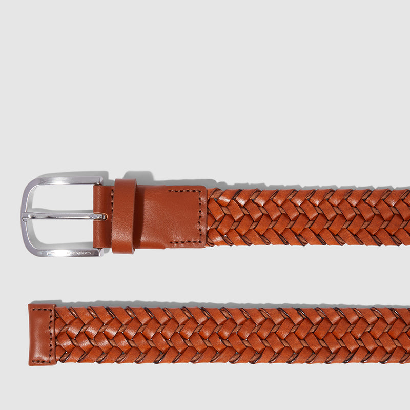 Braided men's belt with prong buckle