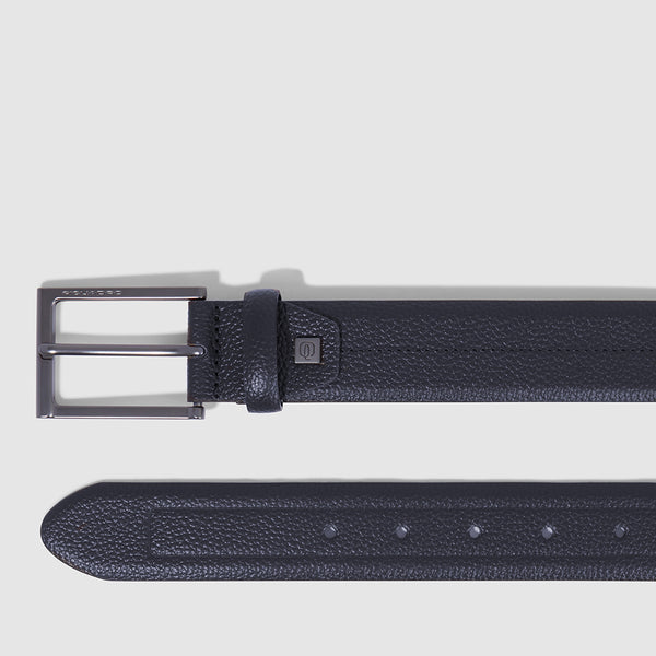 Men’s leather belt with prong buckle