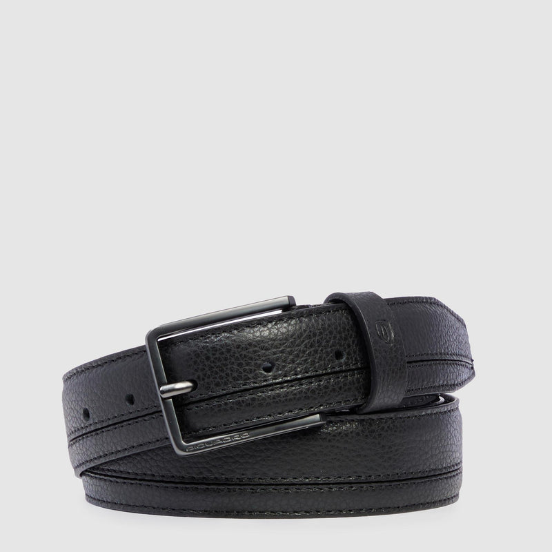 Men’s leather belt with prong buckle