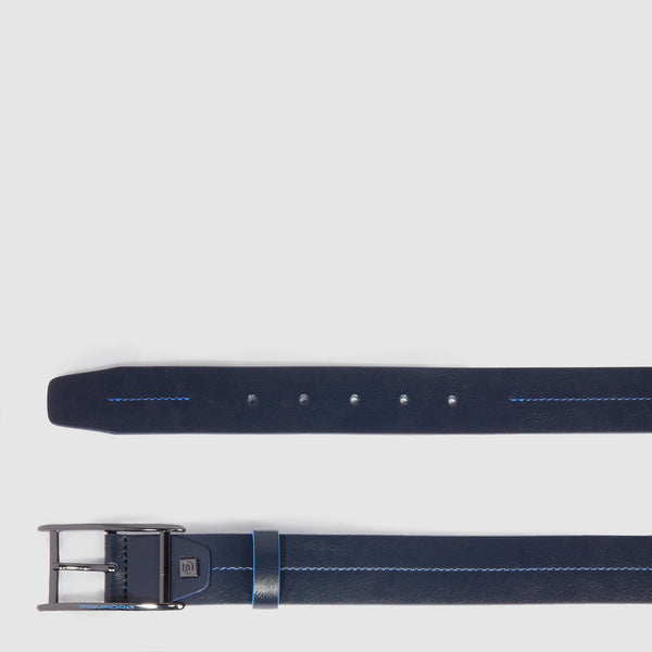 Men’s leather belt with prong buckle