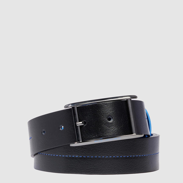 Men’s leather belt with prong buckle