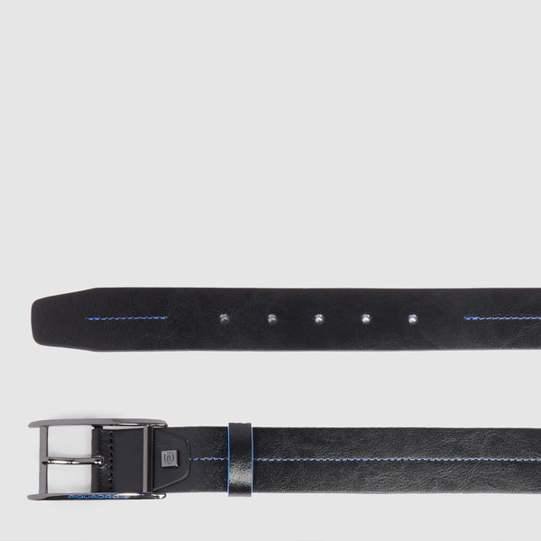 Men’s leather belt with prong buckle