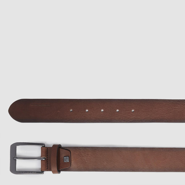 Men’s leather belt with prong buckle