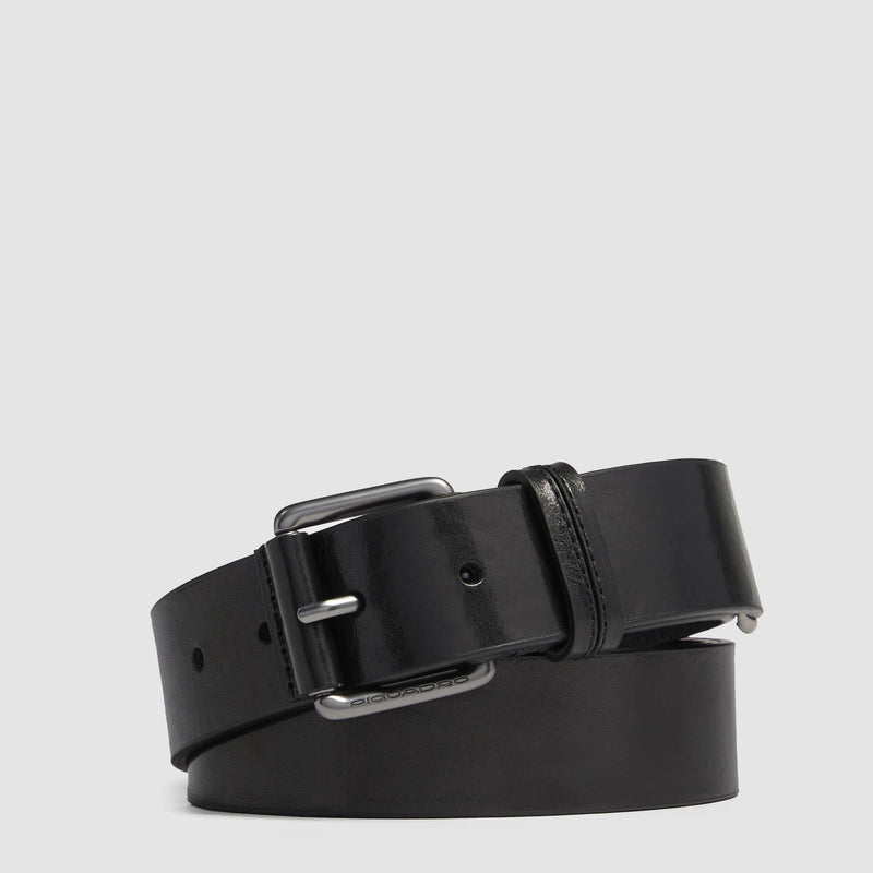 Men’s leather belt with prong buckle