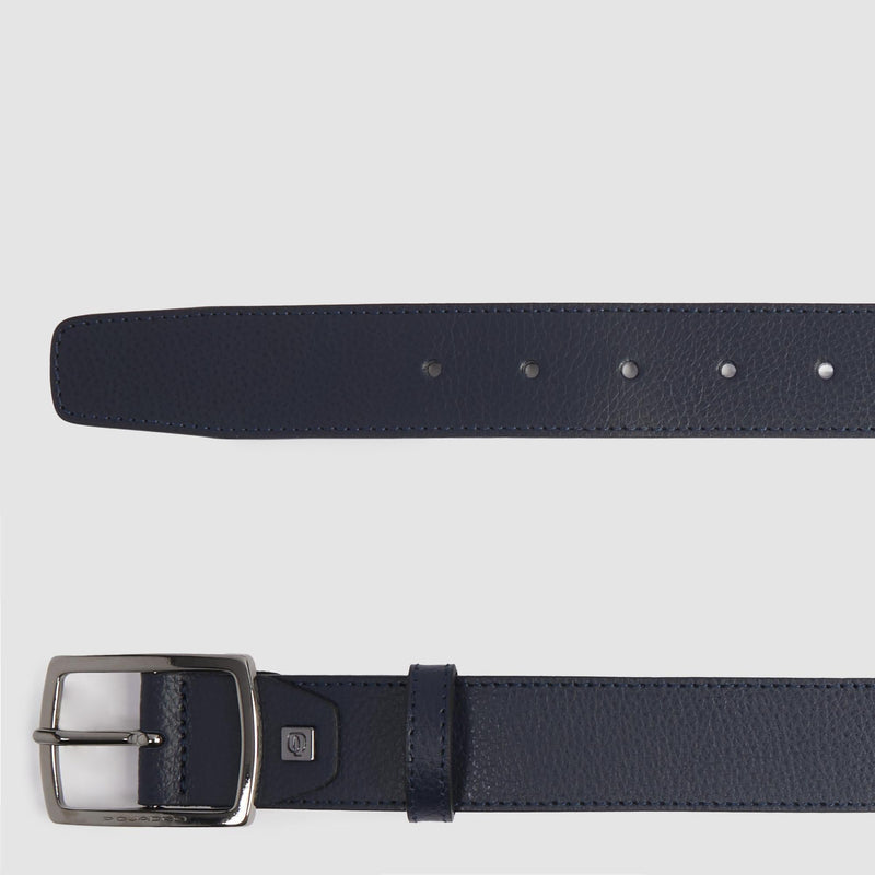 Men’s leather belt with prong buckle