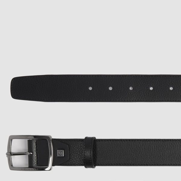Men’s leather belt with prong buckle