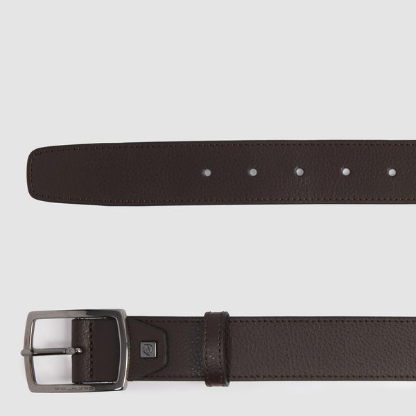Men’s leather belt with prong buckle