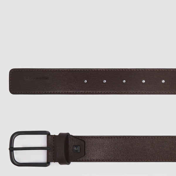 Men’s leather belt with prong buckle