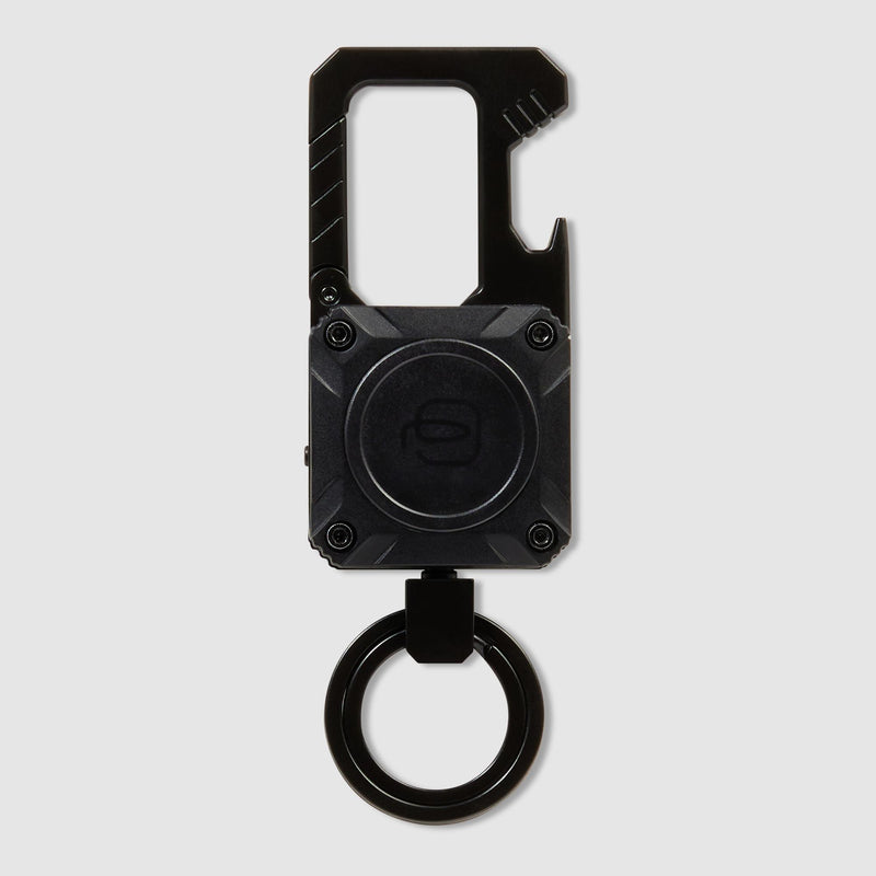 Metal keychain with tracker