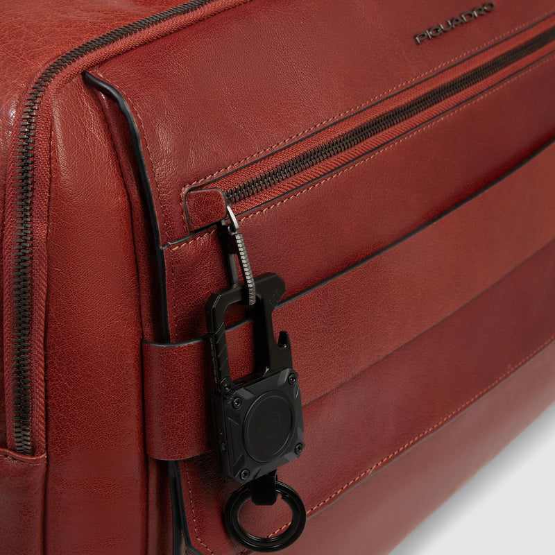 Metal keychain with tracker