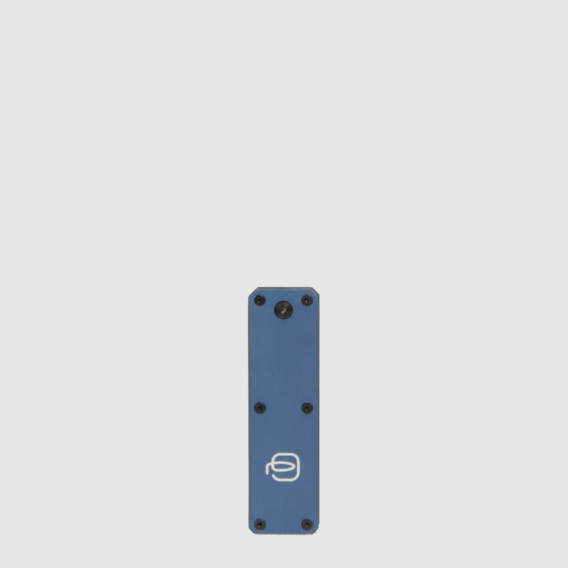 Personalizable leather keychain with tracker