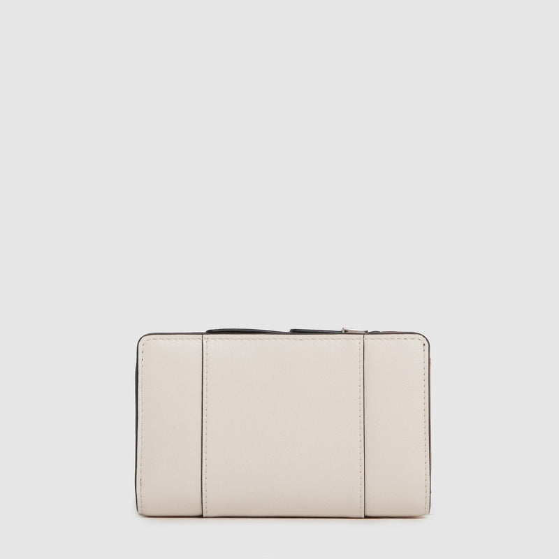 Women’s bifold wallet
